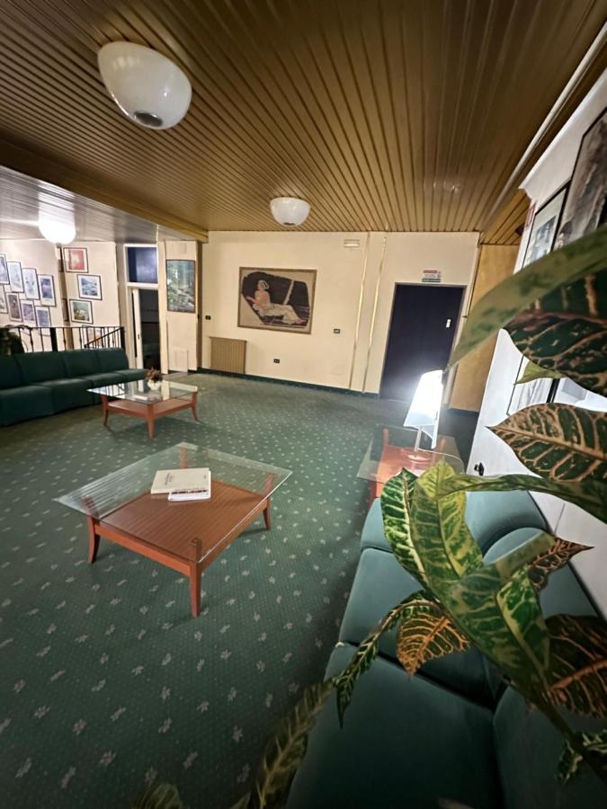 Hotel Atena Ciro Marina Bagian luar foto