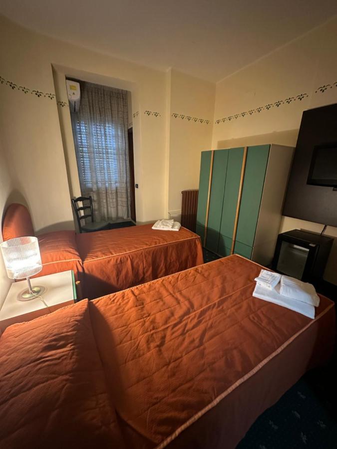 Hotel Atena Ciro Marina Bagian luar foto