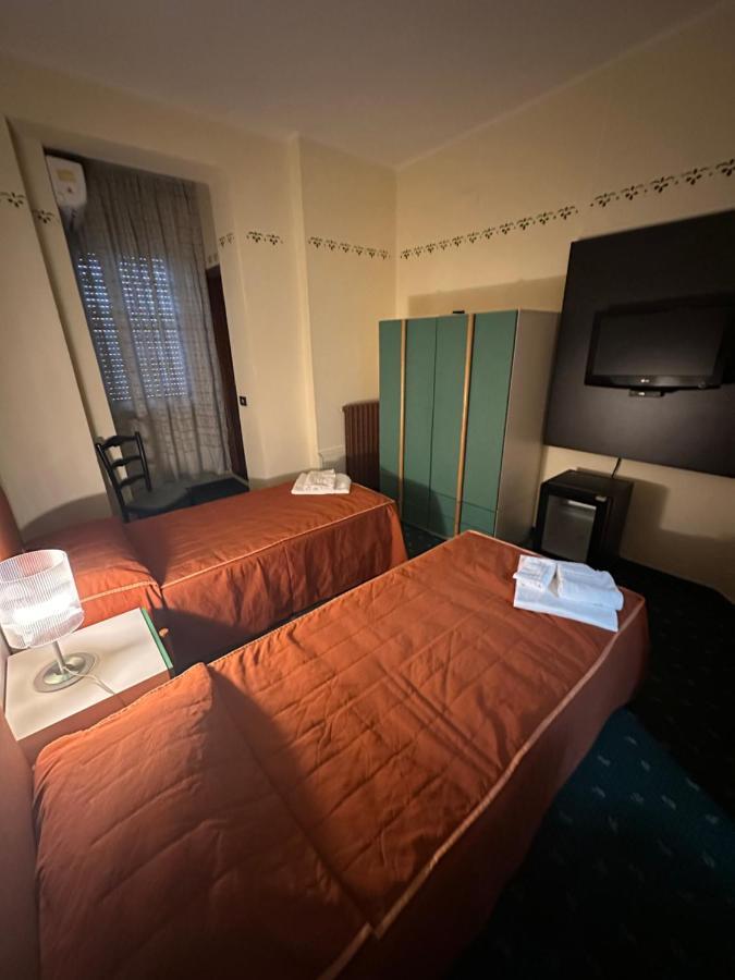 Hotel Atena Ciro Marina Bagian luar foto