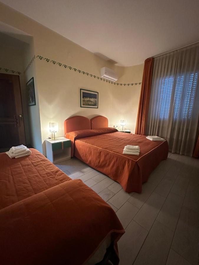 Hotel Atena Ciro Marina Bagian luar foto